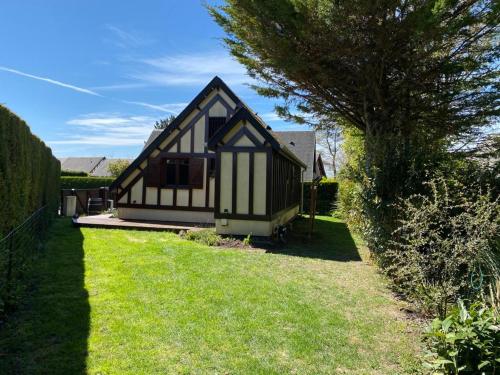 Chalet Le chalet Normand 46 La Cour Normande Merville-Franceville-Plage