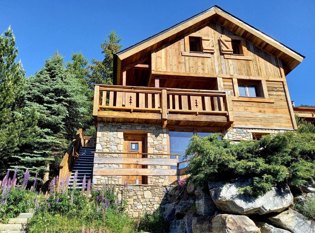 Maison de vacances Le Chalet Perce-Neige 63 Rue Des Lupins, 66210 Les Angles