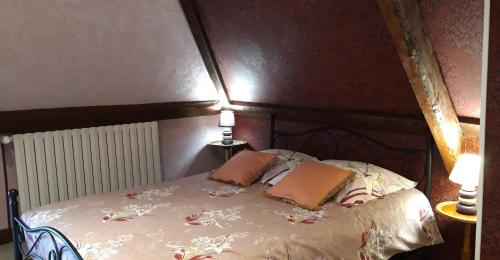 LE CHALET SUISSE - Chambre papillons Le Vicel france