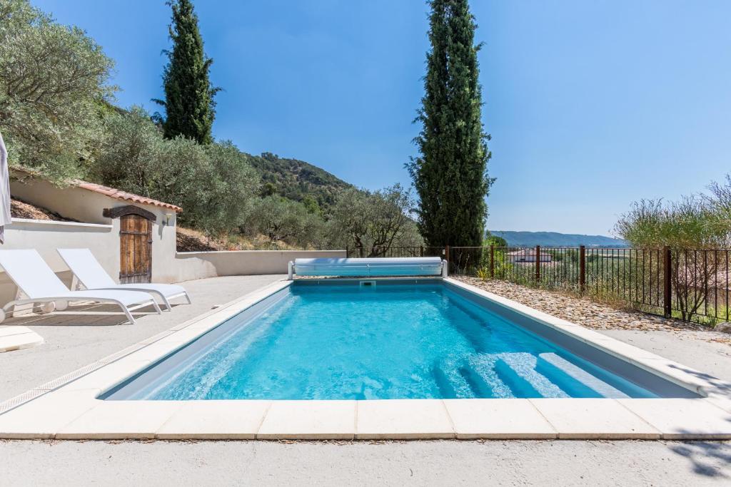 Maison de vacances Le charme d'un pigeonnier provençal avec piscine 1219 Chemin du Thuve, 04700 Oraison