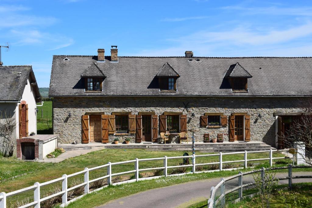 B&B / Chambre d'hôtes Le Chêne d’Or Rue de Chauvirey, 21430 Marcheseuil