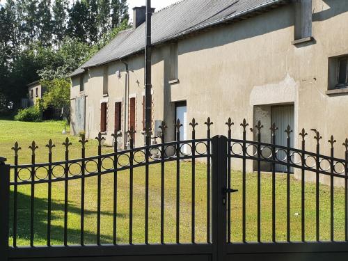 Le Chêne Fourcher La Mézière france