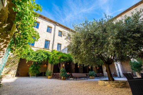 Appart'hôtel Le Cloître des Dominicains Rue de la Cour du Roi Dauphin Buis-les-Baronnies