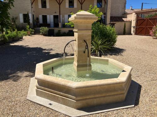 Maisons de vacances Le Clos De Quintaine Gîtes de Charme LIEU DIT QUINTAINE 20 Rue de Saint-Trivier Clessé