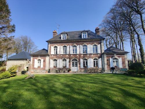 B&B / Chambre d'hôtes Le Clos des Hautes Loges 1047, la Grande Rue Les Loges