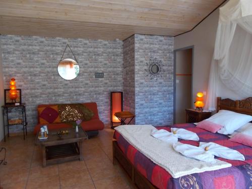 B&B / Chambre d'hôtes Le Clos des Palmiers 2, rue du Beurre Saint-ouen-dʼAunis