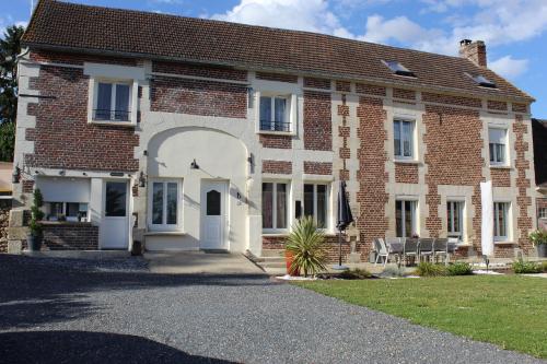 B&B / Chambre d'hôtes Le clos du mont César 2 rue du Général Leclerc Bailleul-sur-Thérain