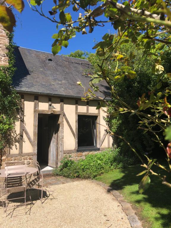 Maison de vacances Le Clos du Mont Jarry 8 rue Charles Martel, 50300 Le Val-Saint-Père