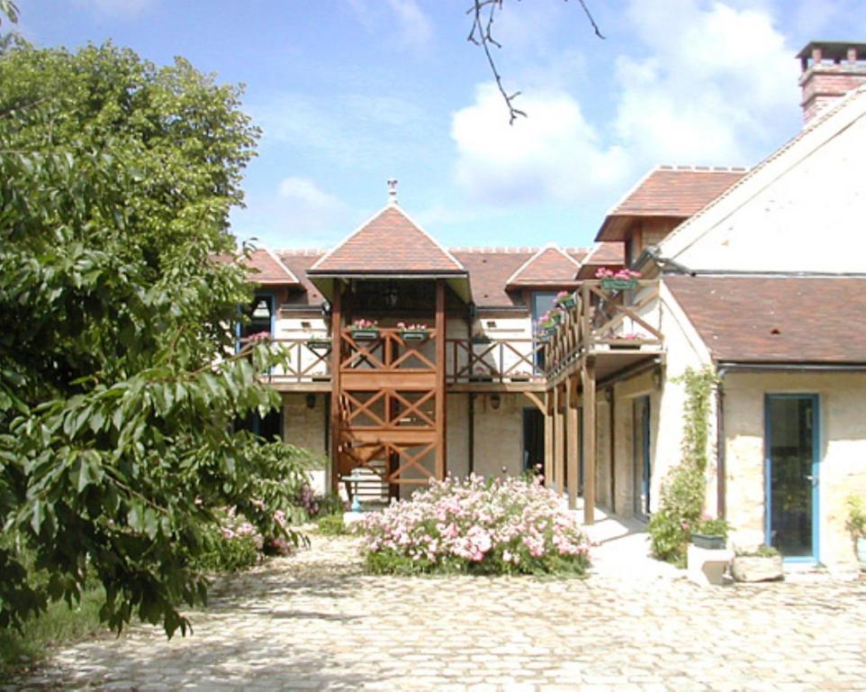 B&B / Chambre d'hôtes Le Clos Fleuri 3, rue Demeufve, 77590 Bois-le-Roi