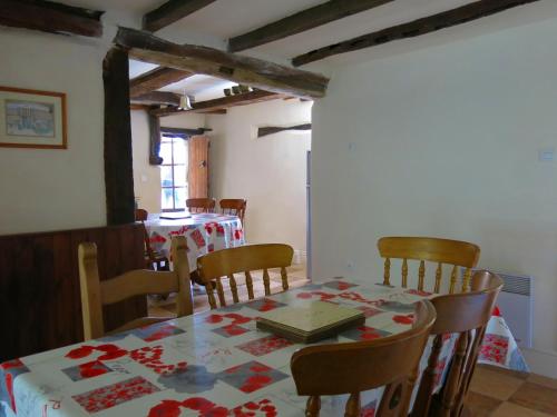 LE CLOS JEAN HOLIDAY COTTAGES Saint-Cyr-du-Bailleul france