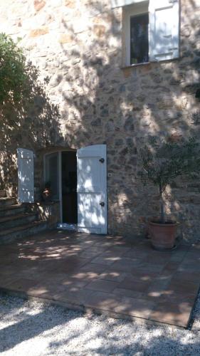 B&B / Chambre d'hôtes Le Clos sous le chemin 56 Ancienne voie ferrée de Claviers Seillans