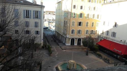 Appartement Le cocon de Louise-Vieux Port 8 Rue Euthymènes Marseille