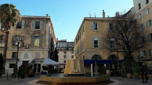 Le cocon de Louise-Vieux Port Marseille france