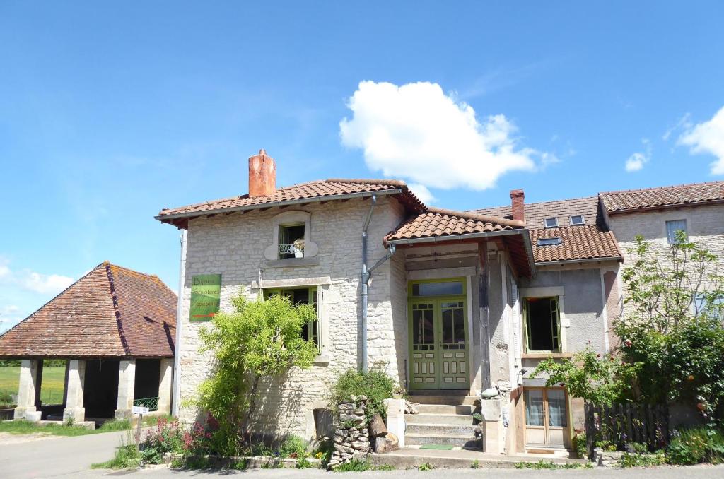 Maison de vacances Le coeur du Lys hameaux de Lys place du lavoir, 71460 Chissey-lès-Mâcon