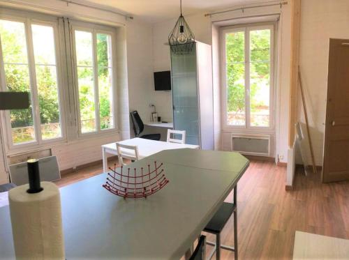 Le Coeur, Studio central refait à neuf, au calme Besançon france