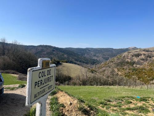 Le col de Perjuret Fraissinet-de-Fourques france