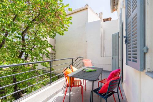 Maison d'hôtes LE CONCORDE COMPLEXE 16 pers 3 appartements Terrasse Clim 3 Rue Emile Zola Marseille