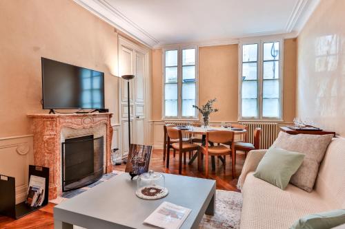 Appartement Le CORDON BLEU # Vieux-Cognac # Jardin 5 rue du palais. Boites aux lettres Cecchini Rue du Palais Cognac