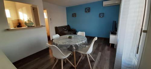 Appartement LE DAUPHIN- Appartement avec vue mer 3eme etage Boulevard Maillol Saint-Cyprien