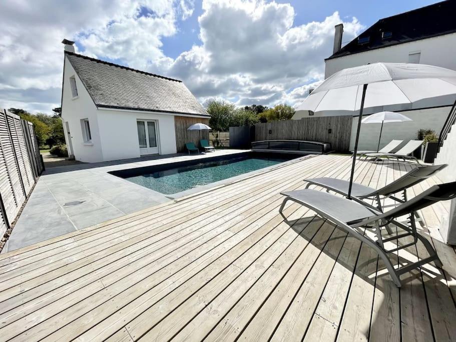 Maison de vacances Le Dolmen, maison cosy avec piscine 16 Route de Kerlann, 56340 Carnac