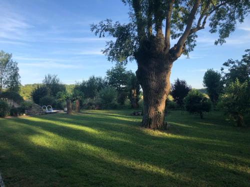 Le Domaine du Moulin Foulon Essay france