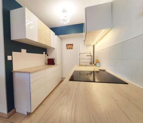 Le Dory - Appartement Centre Ville avec Terrasse, Parking & Wifi Montpellier france