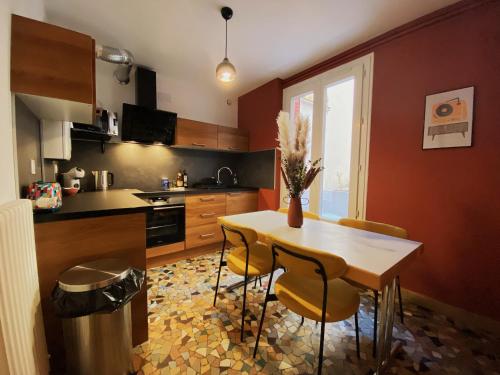 Appartement LE FIFTIES (central) 17 Rue de Roumanie Vichy