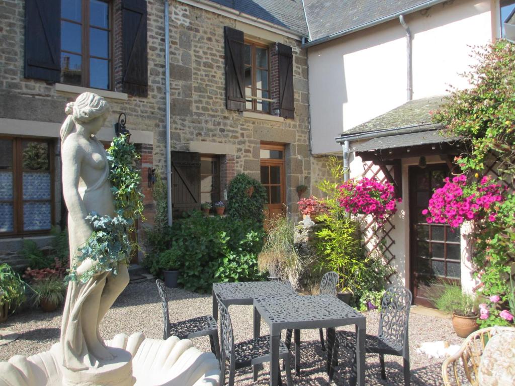 B&B / Chambre d'hôtes Le Figuier 184, Rue de l'Ancienne Gendarmerie, 61210 La Forêt-Auvray