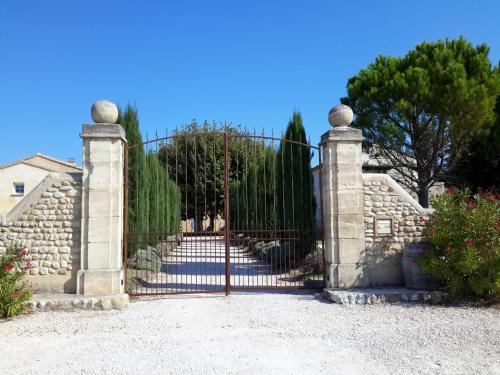 Appartement Le Figuier Mas de César, appartement Le Figuier 1225 chemin du Plan Tulette