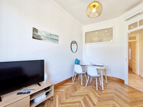 Appartement Le FOCH2 by Booking Guys 1er étage gauche 8 Avenue du Maréchal Foch Villefranche-sur-Mer