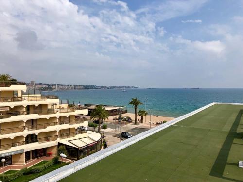 Le Fourneau beach Fréjus france