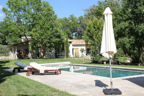 Maisons de vacances Le Fournil en Provence lieu-dit Le Founil Chemin de Saint Jean Caseneuve