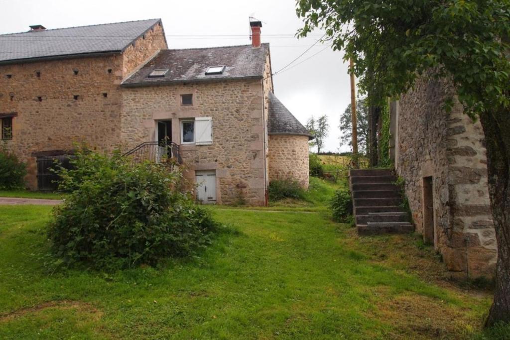 Maison de vacances Le Gîte de la tour - Morvan Le bois Gauchas, 21210 Champeau