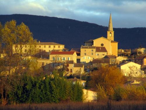 Maison de vacances Le GITE du MAS des CLOTS 415 route de Montoison Upie