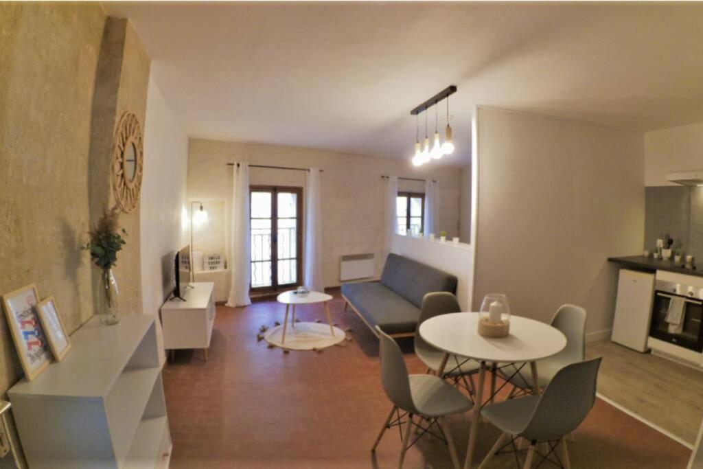 Appartement Le Huitième - Avignon Intramuros 24 Rue de la Saraillerie, 84000 Avignon