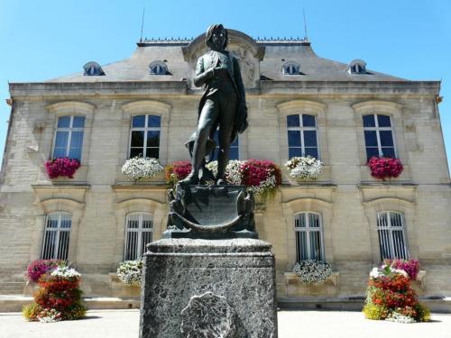 Maison de vacances le Jardin d'Odette 1 Rue Saint-Laurent Yèvres-le-Petit