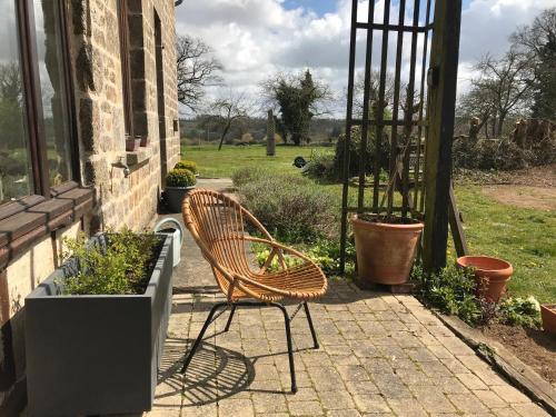 B&B / Chambre d'hôtes Le jardin des fées Le Bois Bunon Savigny-le-Vieux