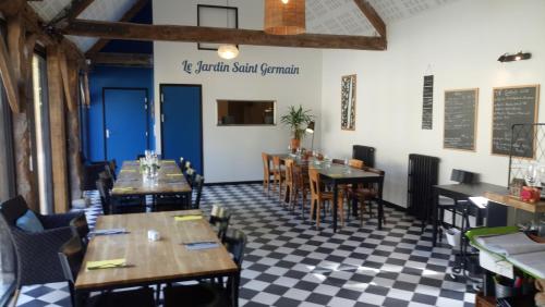 Le Jardin Saint Germain Lodges and Events Plogastel-Saint-Germain france