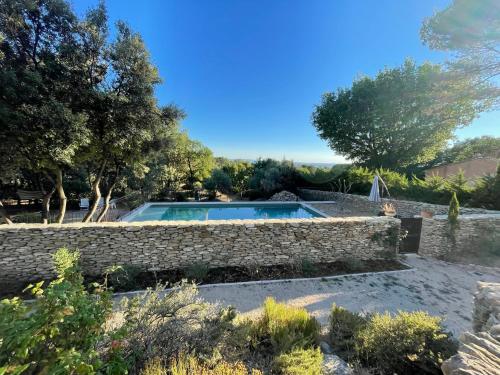 Le jardin sur la colline LʼIsle-sur-la-Sorgue france