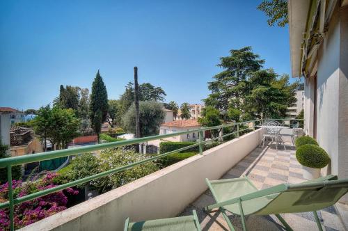 Appartement Le Joy - Terrasse - Parking - Verrière Côte d'Azur Appartement 4 1er étage 24 Avenue du Docteur Raymond Picaud Cannes