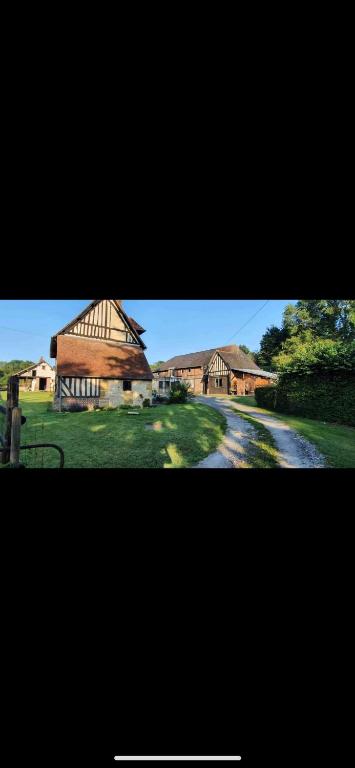 Séjour à la campagne Le Kerioubet - B&B au cœur du Pays d’Auge 3925, Route du Château Lieu dit La Fabrique, 14100 Saint-Martin-de-la-Lieue