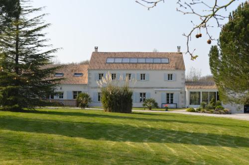 Le logis des langrottes Saint-Sornin france