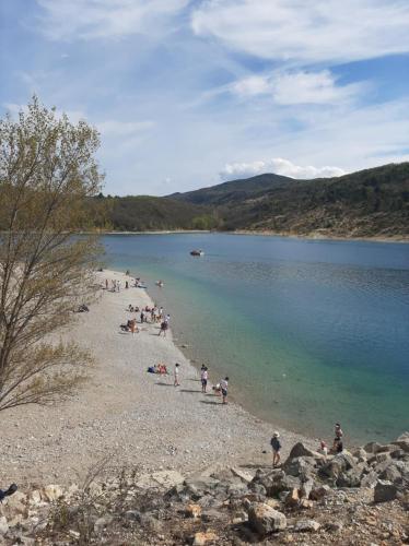 Le Logis des Templiers appartement climatisé Régusse france