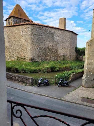 Le Logis du Donjon Les Herbiers france