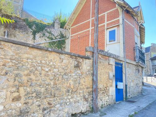 Maison de vacances - Le Lys - Magnifique maisonnette avec terrasse 141 Boulevard Pont Achard Poitiers