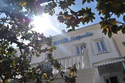 Hôtel Le Magnolia rue d'Alsace Lorraine Calvi