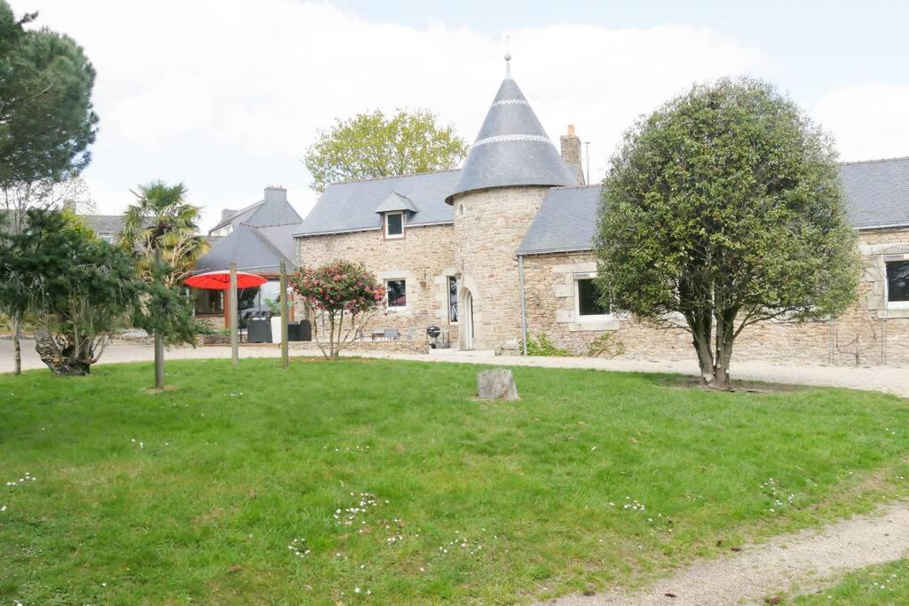 Maison de vacances Le Manoir et L'Ecurie - 14 personnes - 11 Rue d'Auray, 56690 Landévant
