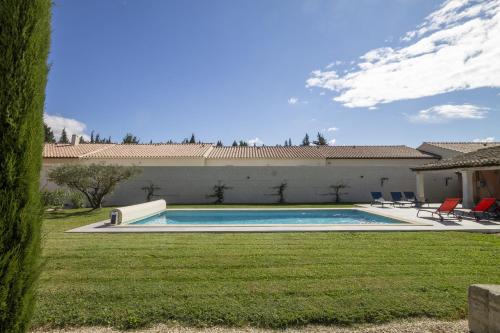 Le Mas de Bernard typical provencal holidayhouse f Châteaurenard france