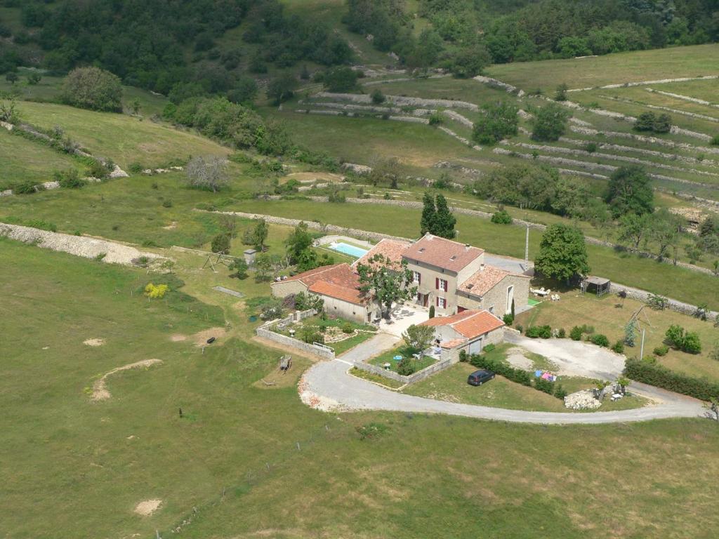 Maisons de vacances Le Mas de la Chadeniere La Chadeniere, Quartier Lablachere, 07580 Villeneuve-de-Berg