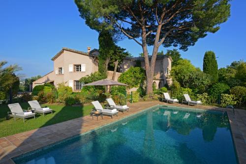 B&B / Chambre d'hôtes Le Mas du Chanoine 831 Chemin de la Bastide Rouge Saint-Paul-de-Vence